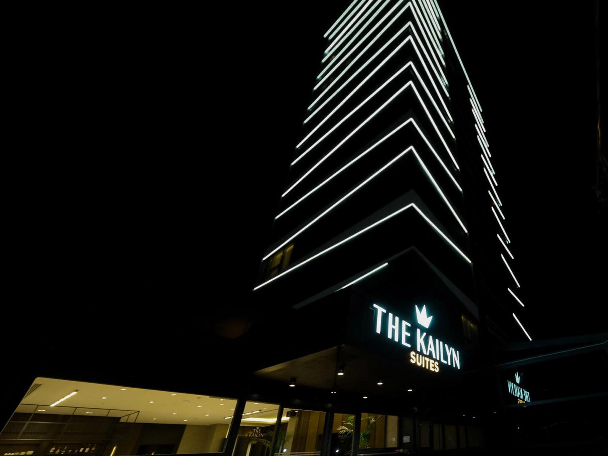 The Kailyn Hotels&Suites Atasehir อิสตันบูล ภายนอก รูปภาพ