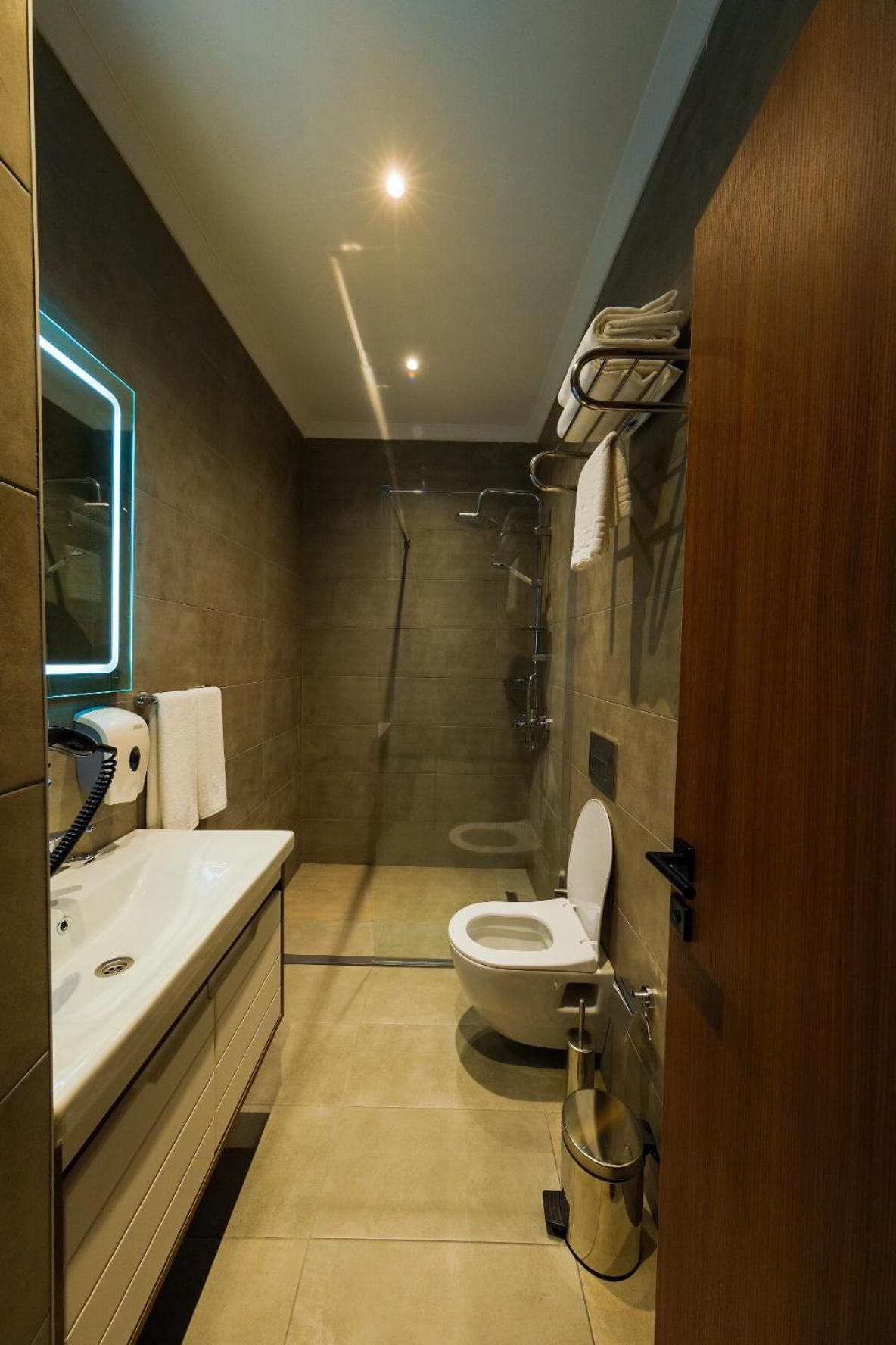 The Kailyn Hotels&Suites Atasehir อิสตันบูล ภายนอก รูปภาพ