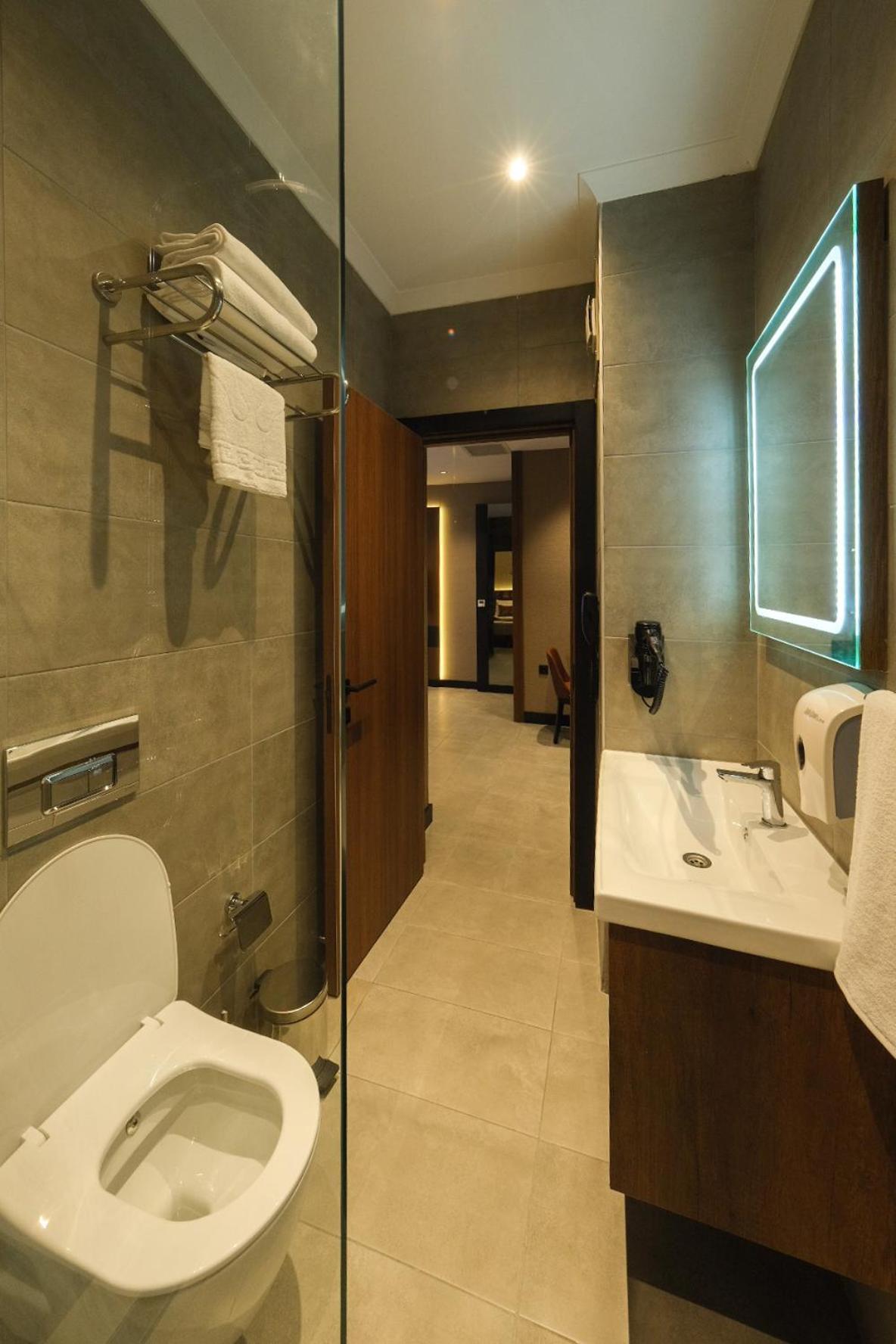 The Kailyn Hotels&Suites Atasehir อิสตันบูล ภายนอก รูปภาพ